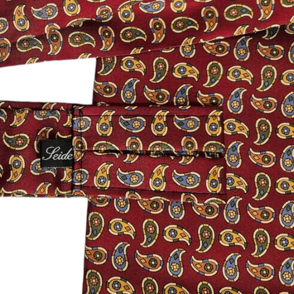 BEAUTIFUL Burgundy Paisley Silk DESIGNER Ascot Cravat - Picture 2 of 2